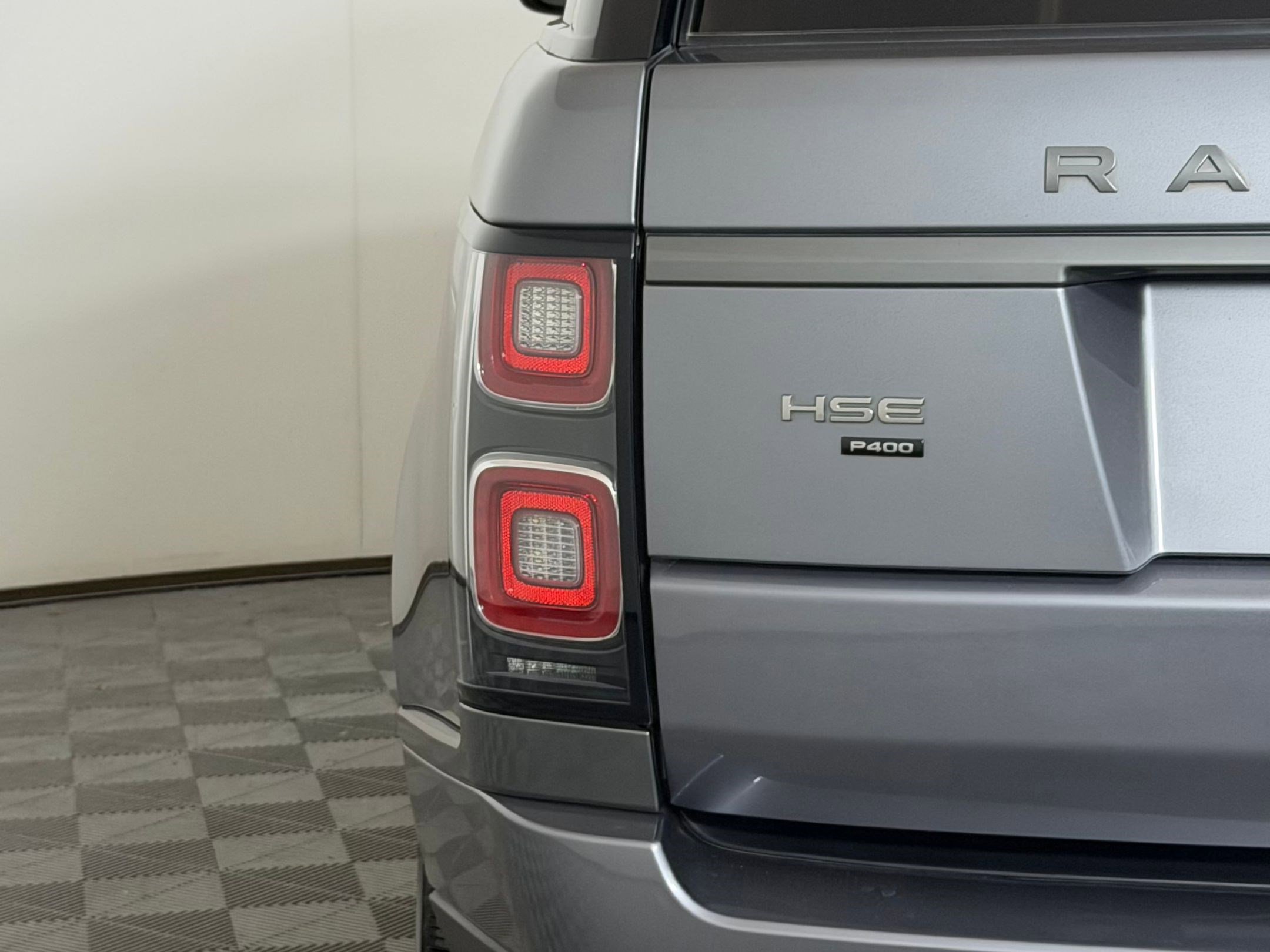 Used 2022 Land Rover Range Rover Westminster Edition image 13