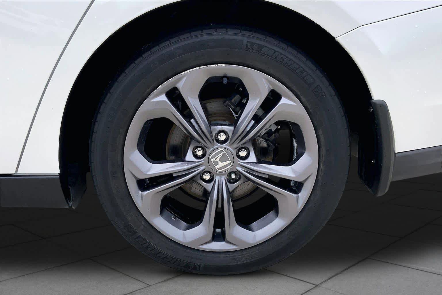 Used 2023 Honda Accord EX image 11