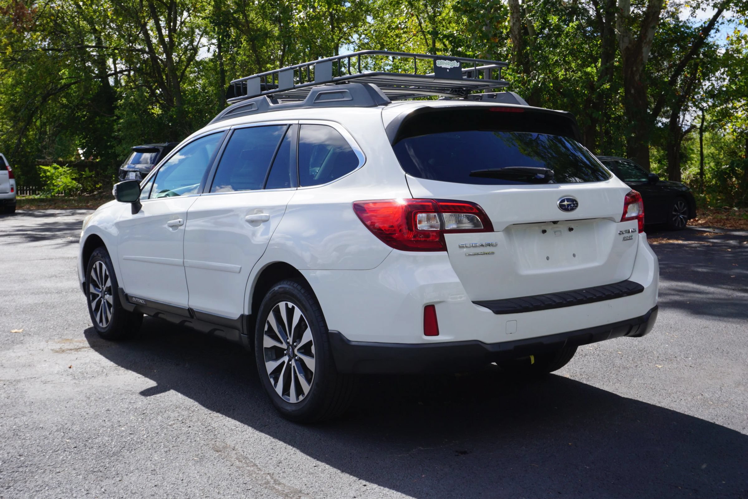 Used 2015 Subaru Outback 2.5i Limited AWD/4WD image 8