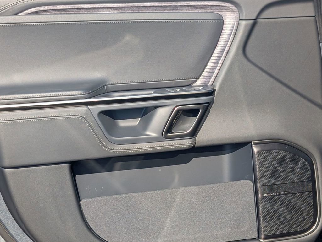 Used 2022 Rivian R1T Adventure image 22