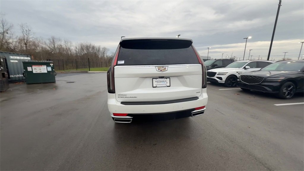 Used 2023 Cadillac Escalade Premium Luxury Platinum w/ Heavy-Duty Trailer Package image 6