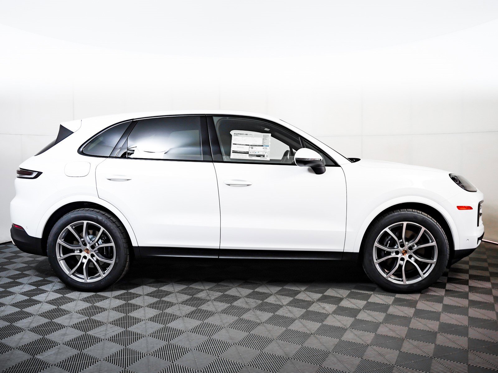 New 2026 Porsche Cayenne image 9