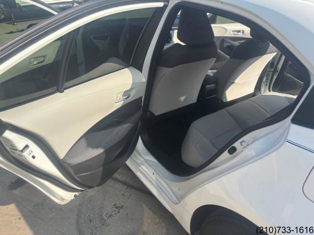 Used 2021 Toyota Corolla LE image 23