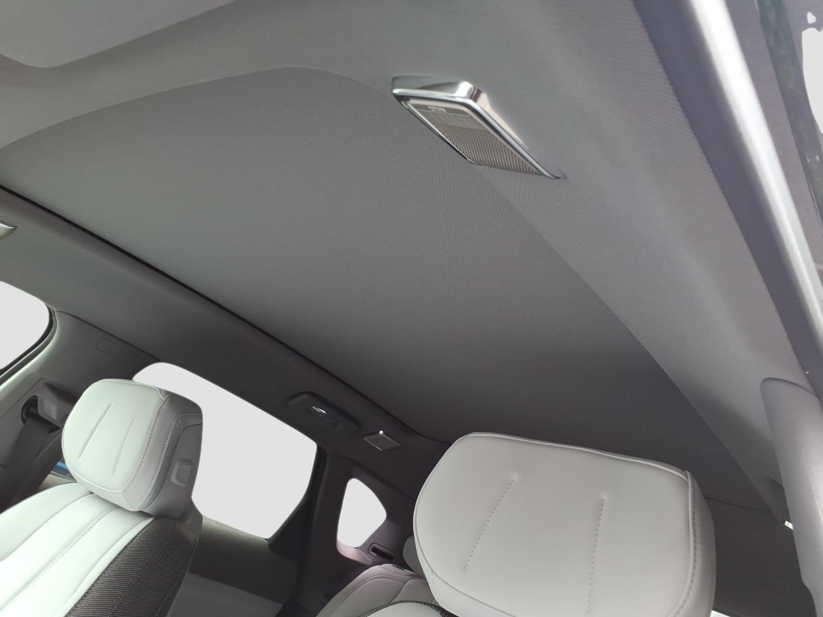 New 2027 Cadillac Optiq Sport w/ LPO, Floor Liner Package AWD/4WD image 13