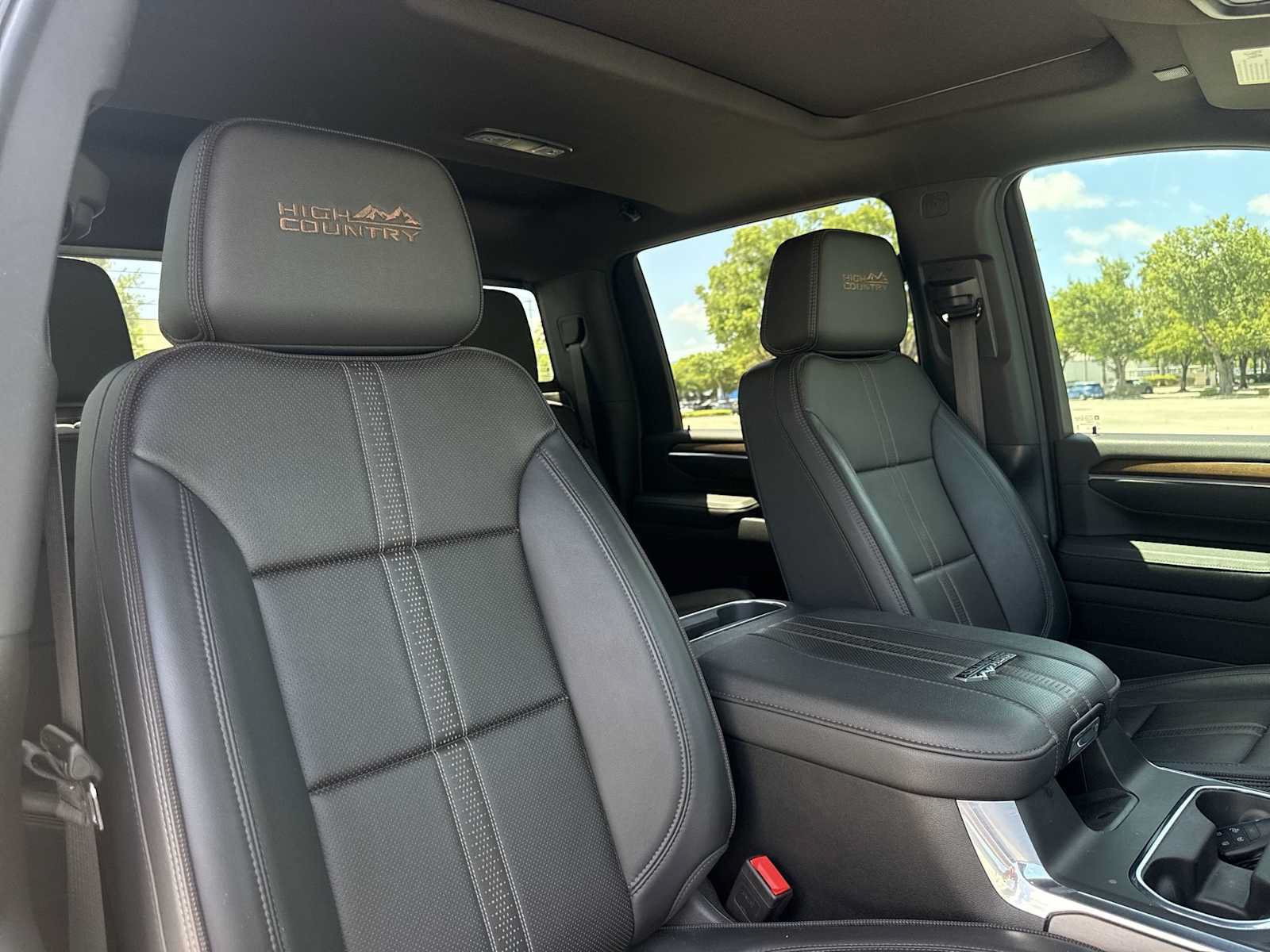 Used 2025 Chevrolet Silverado 3500 High Country w/ High Country Premium Package AWD/4WD image 27