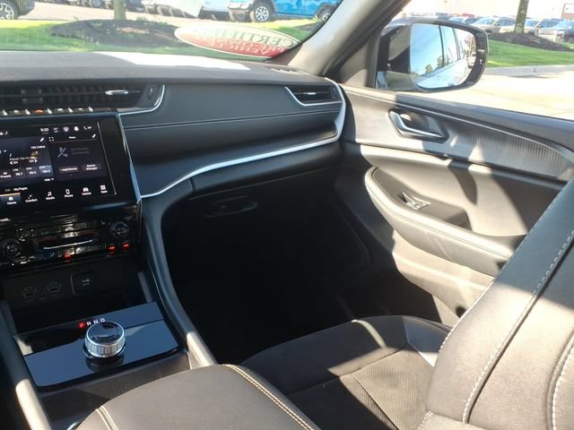 Certified 2023 Jeep Grand Cherokee L Laredo AWD/4WD image 12