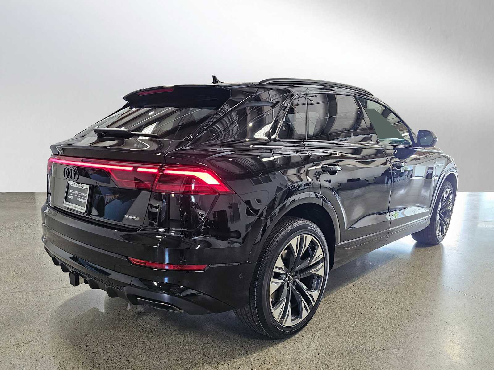 New 2025 Audi Q8 Premium Plus AWD/4WD image 7