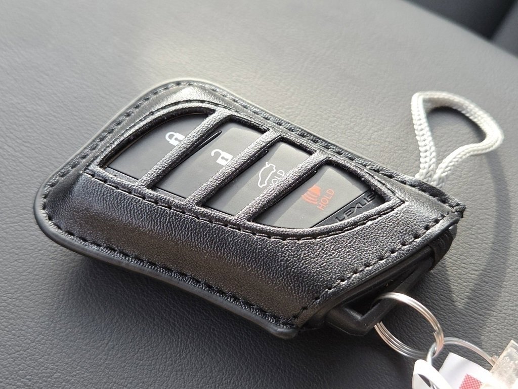 Certified 2024 Lexus ES 300h Ultra Luxury w/ Accessory Package (Z1) image 41