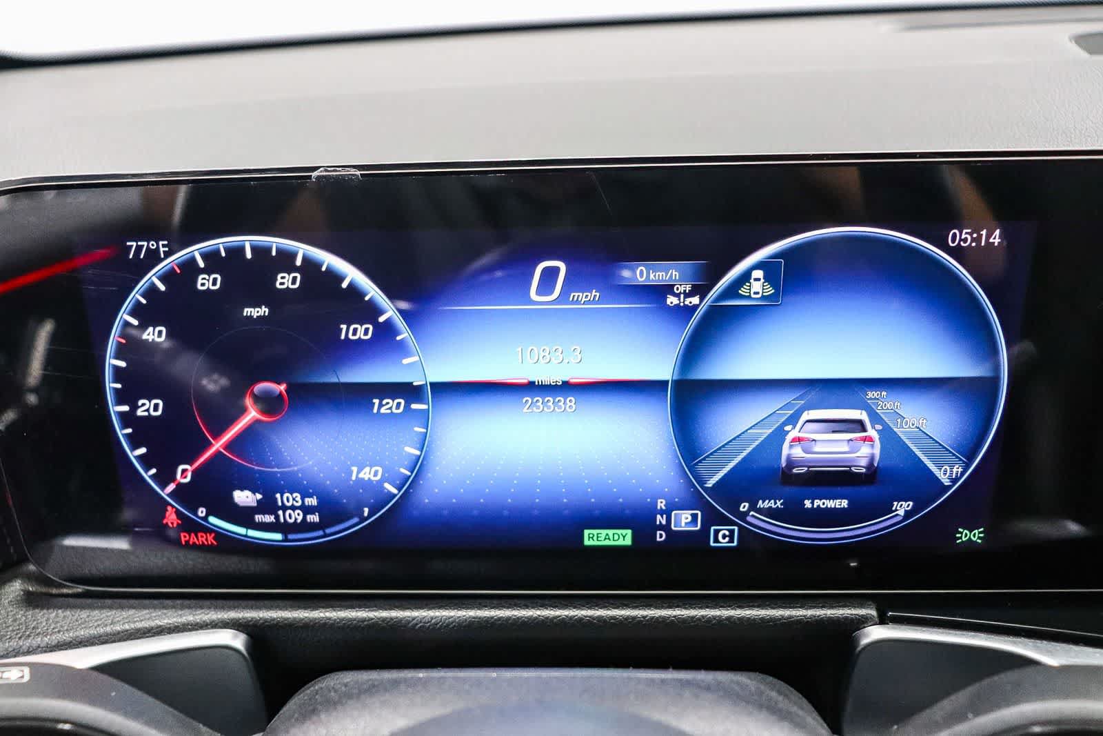 Used 2023 Mercedes-Benz EQB 300 4MATIC image 24