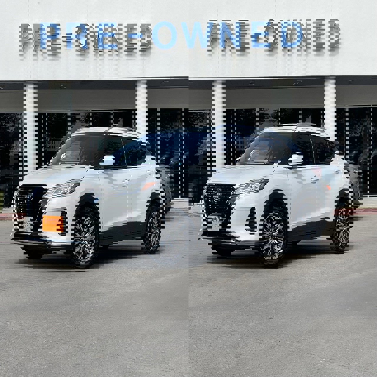 Used 2023 Nissan Kicks SV image 1