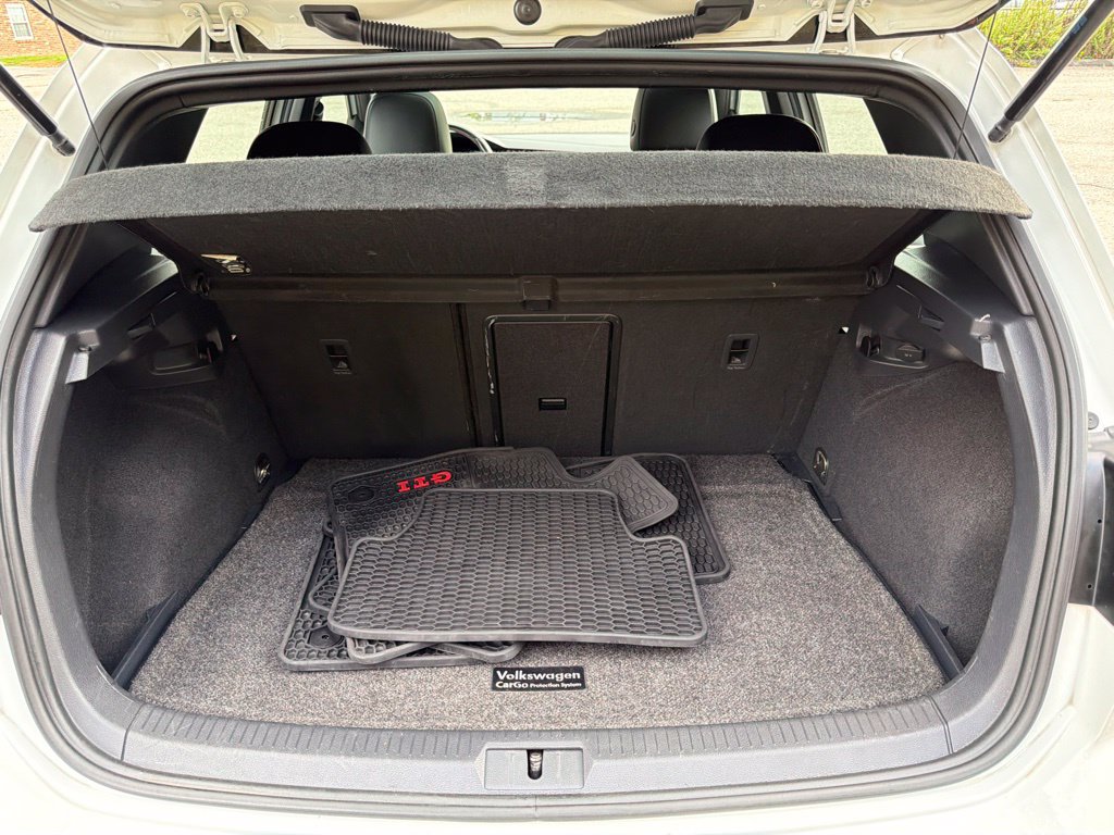 Used 2021 Volkswagen GTI SE FWD image 28