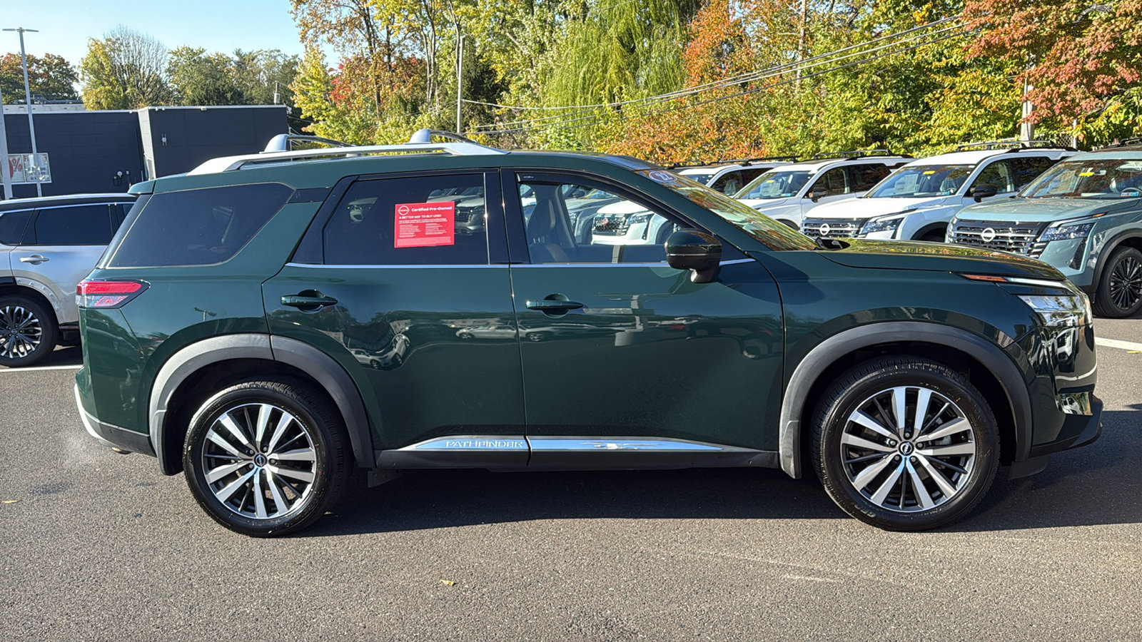 Certified 2022 Nissan Pathfinder Platinum w/ Cargo Package AWD/4WD image 29