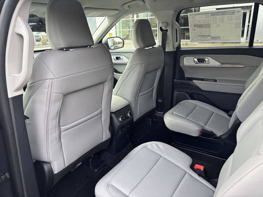 New 2026 Ford Explorer Active w/ Active Comfort Package image 13