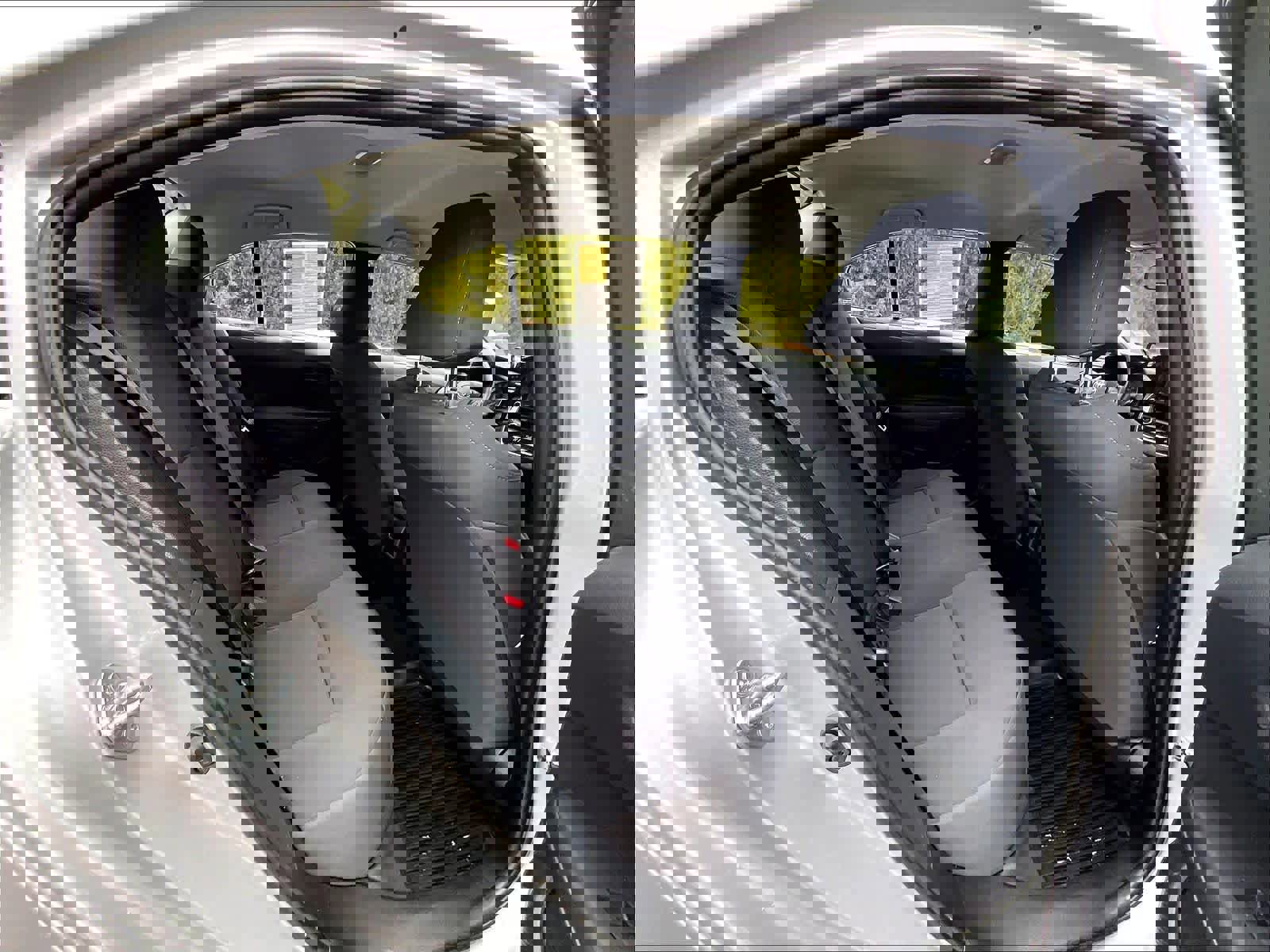 Used 2022 Toyota Corolla LE image 16