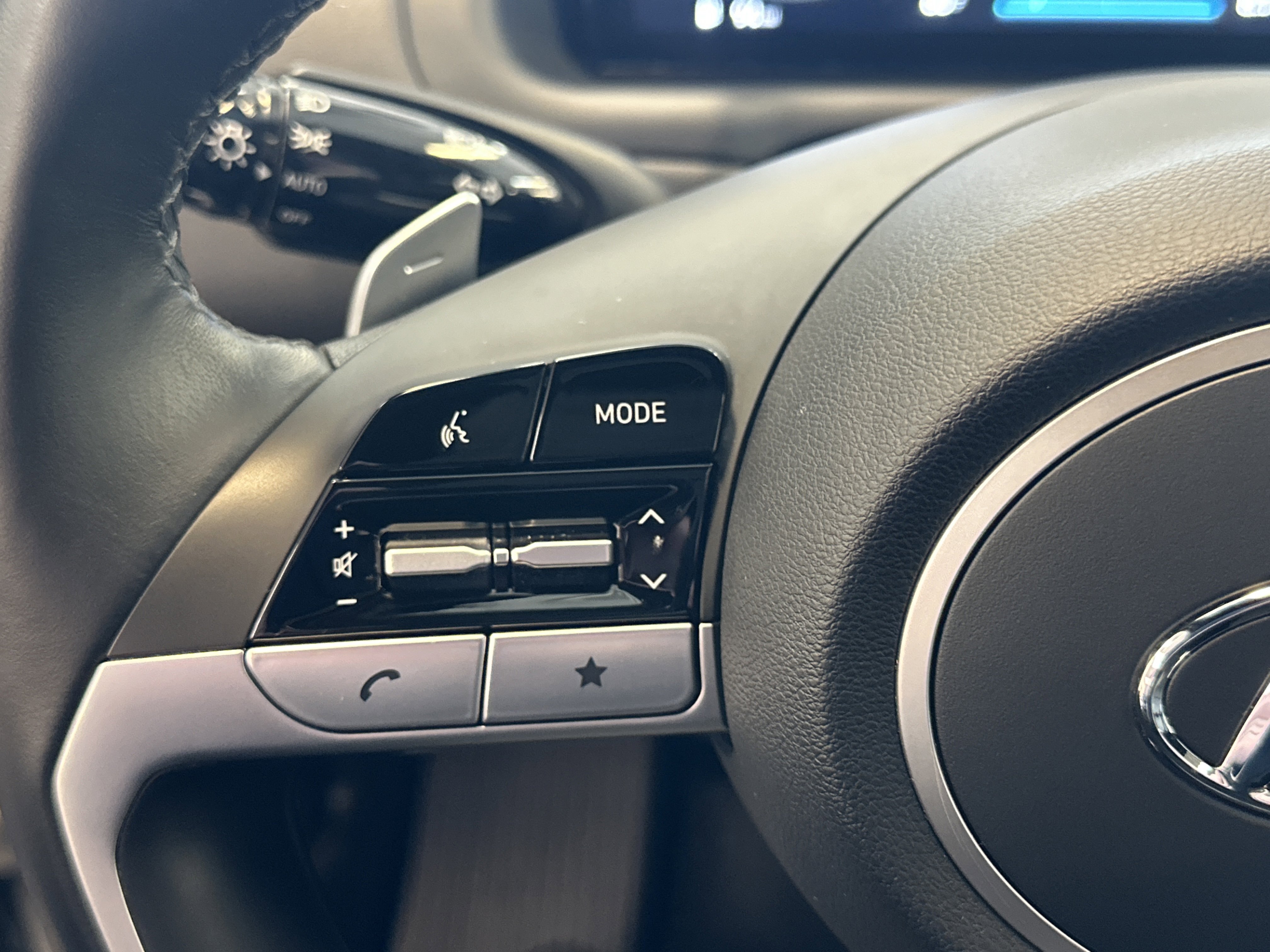 Used 2024 Hyundai Santa Cruz Limited image 30