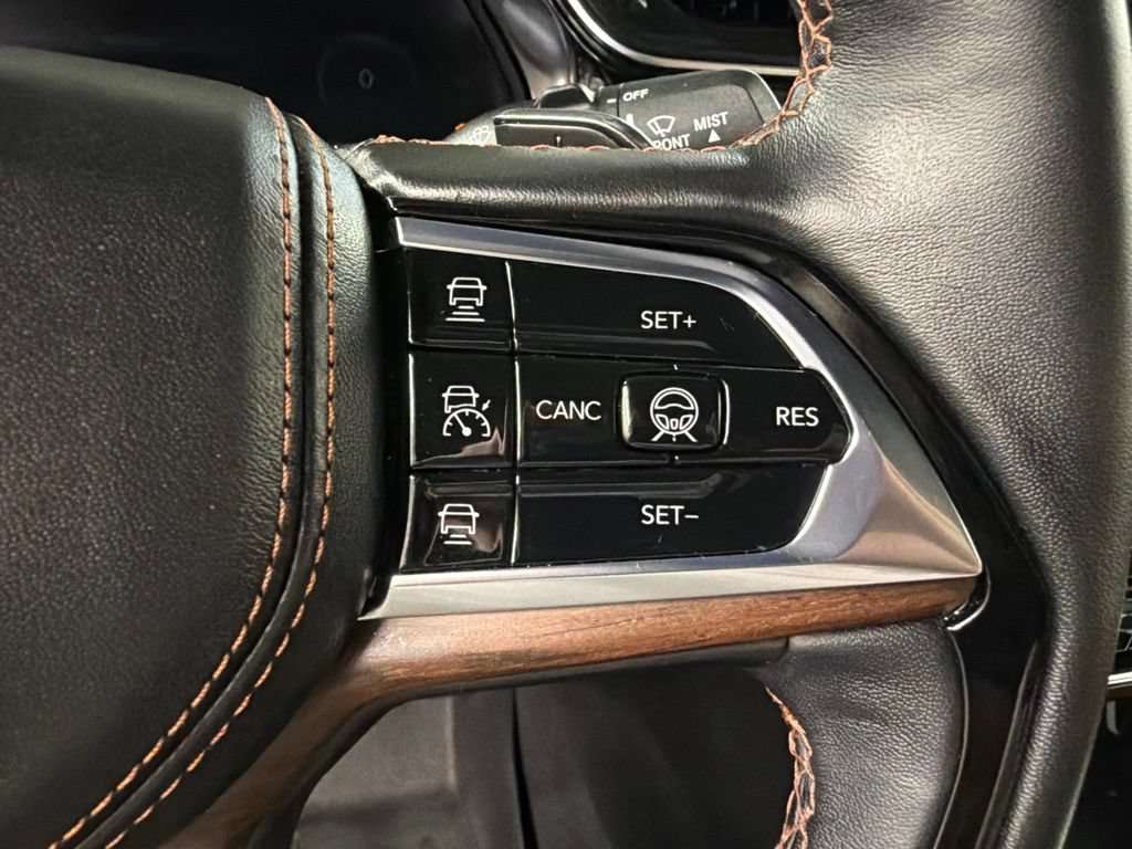 Used 2023 Jeep Grand Cherokee Summit w/ Adv Protech Group IV AWD/4WD image 18