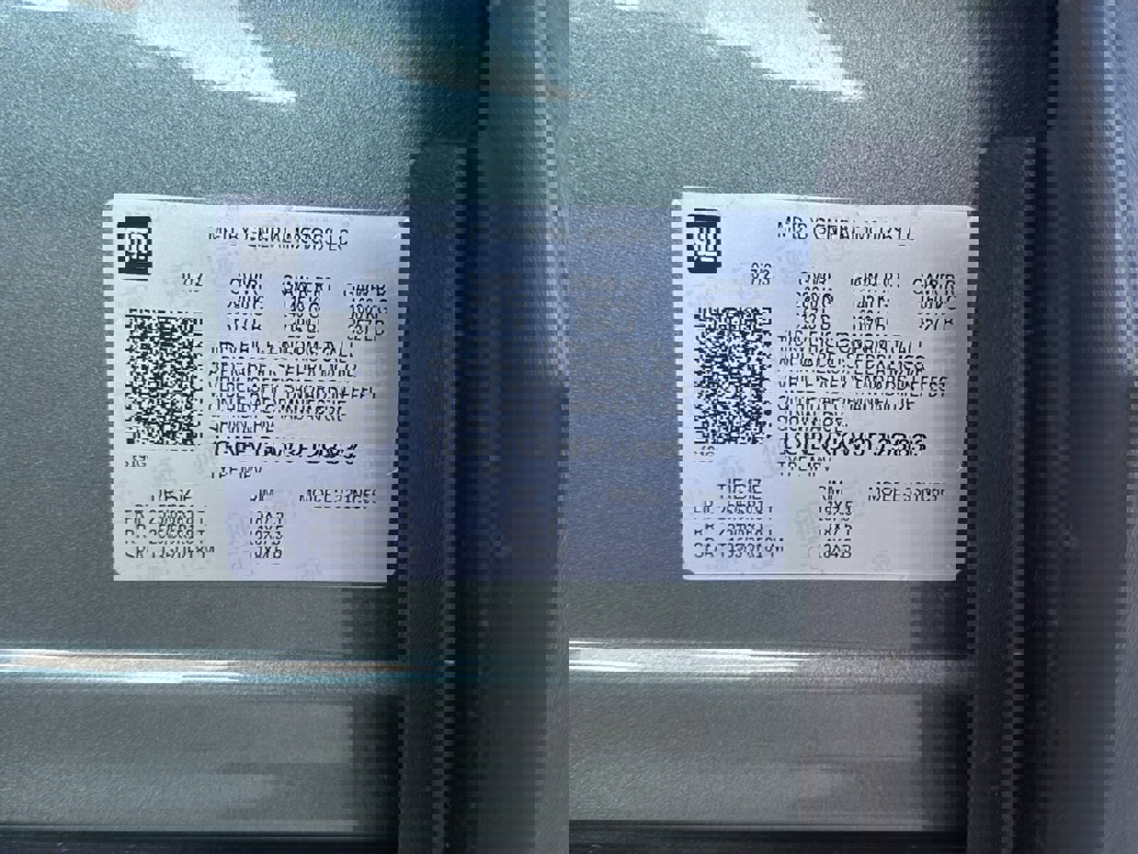 Used 2023 Chevrolet Traverse LT w/ Rear Camera Mirror Package image 47