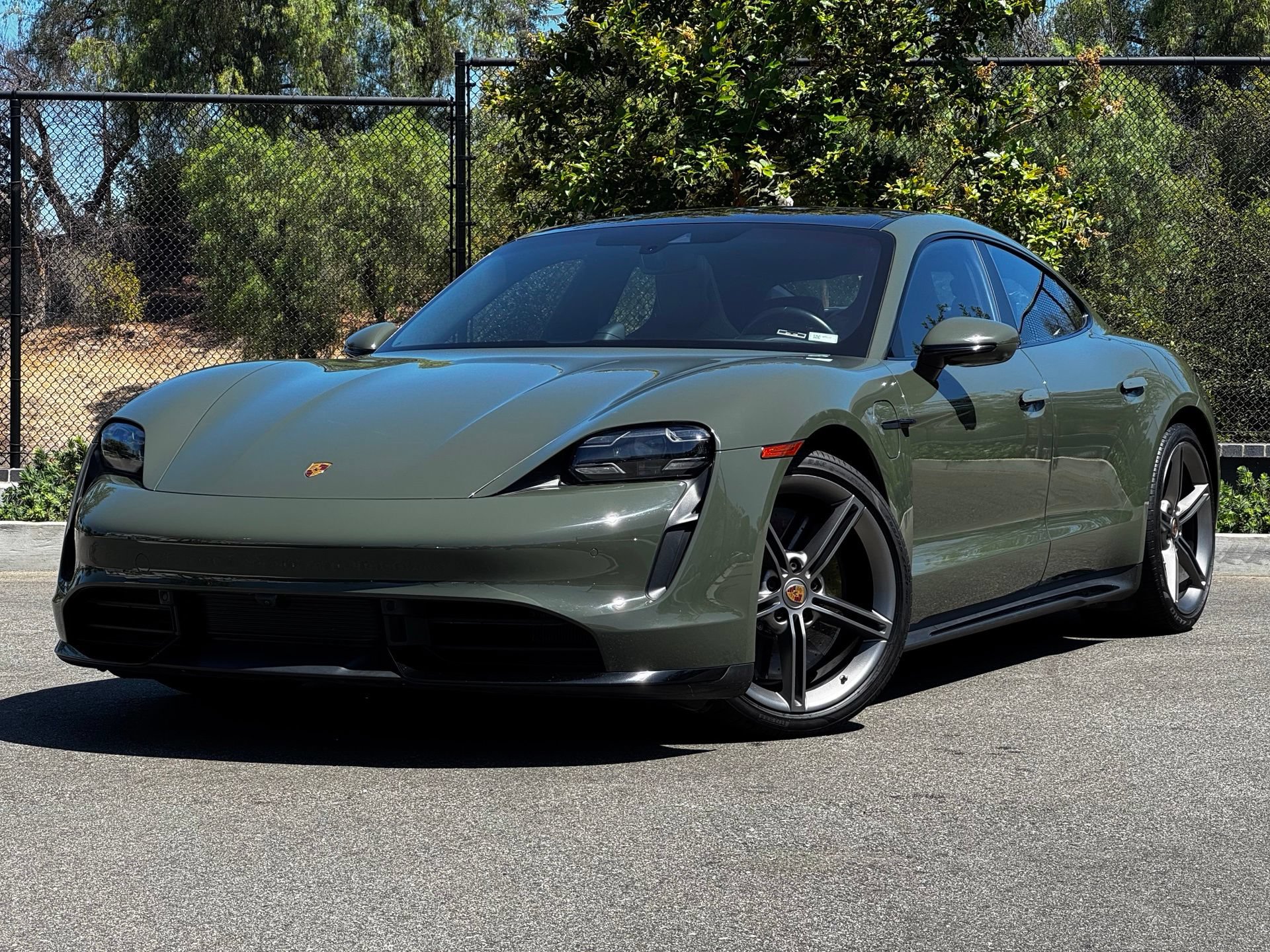 Certified 2022 Porsche Taycan Turbo S w/ Premium Package AWD/4WD image 1