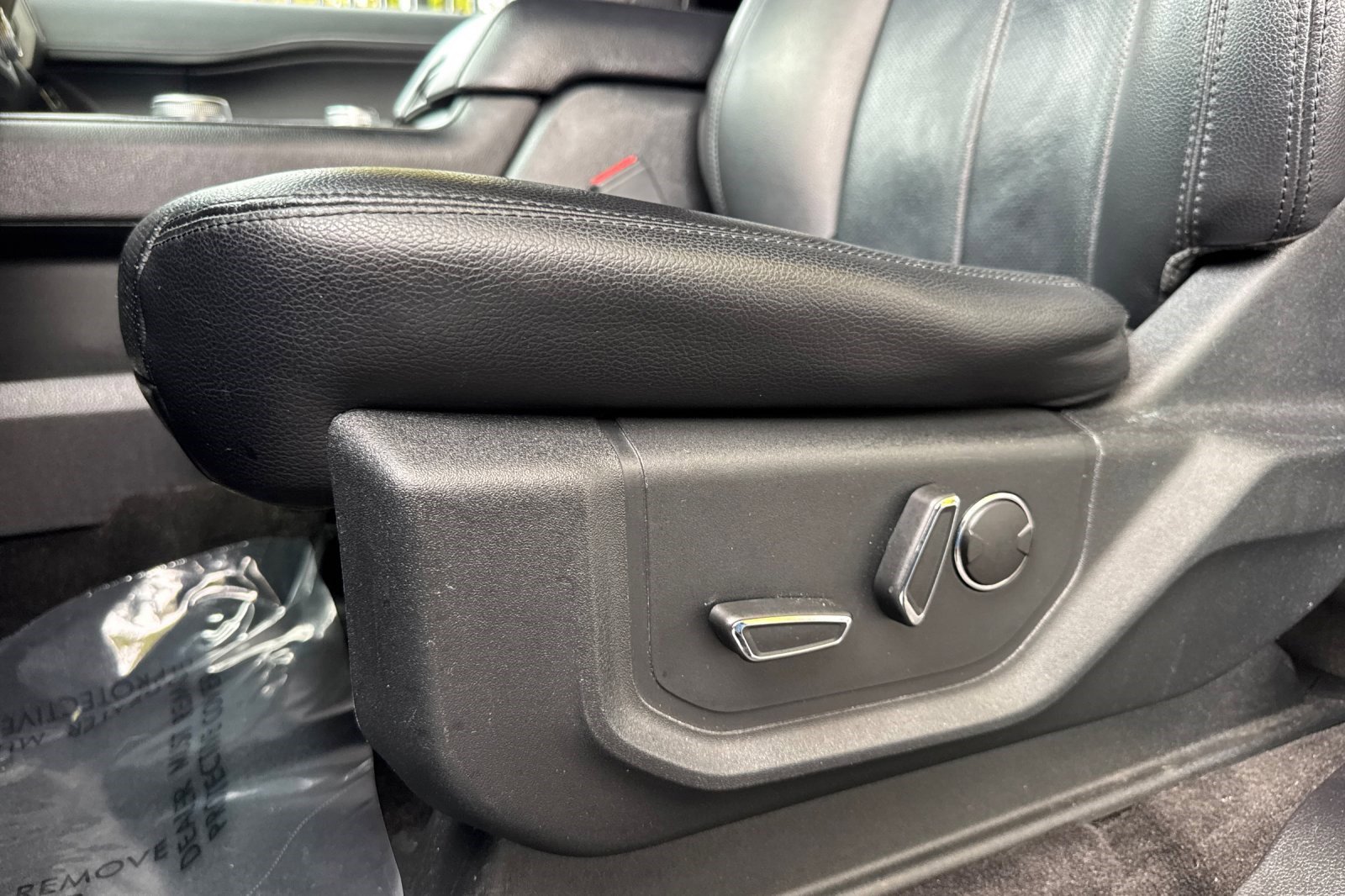 Used 2019 Ford Expedition XLT w/ Equipment Group 202A image 14