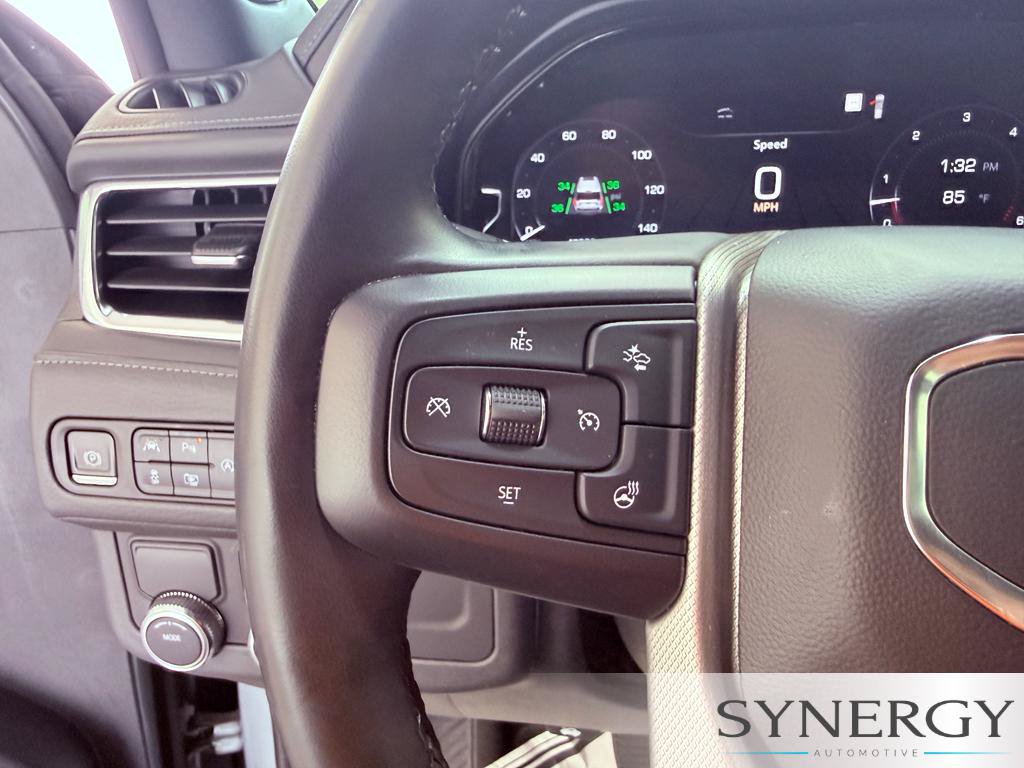 Used 2023 GMC Yukon Denali RWD image 16