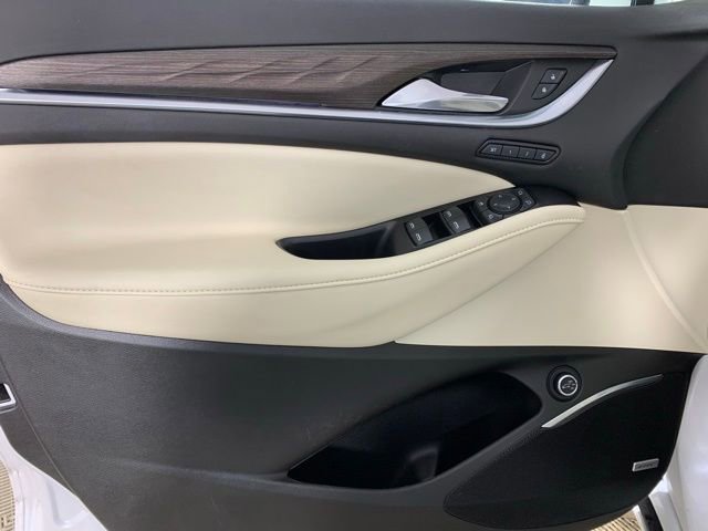 Used 2022 Buick Enclave Avenir w/ Avenir Technology Package image 32