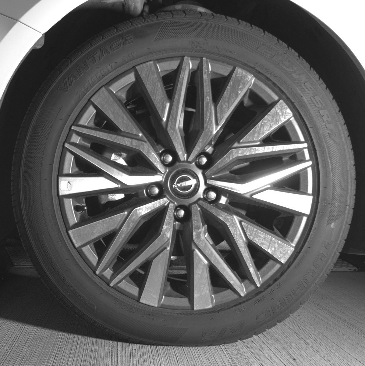Used 2025 Nissan Altima 2.5 SV FWD image 12