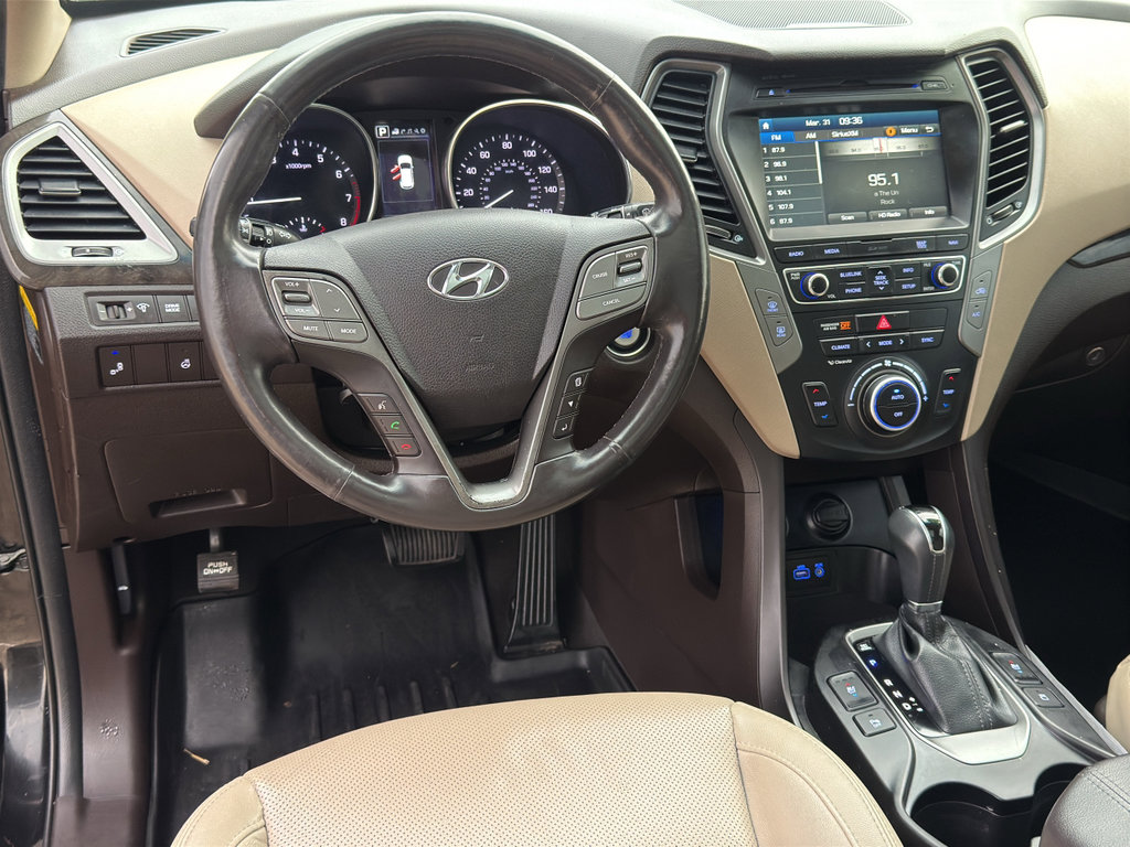 Used 2017 Hyundai Santa Fe Sport image 16