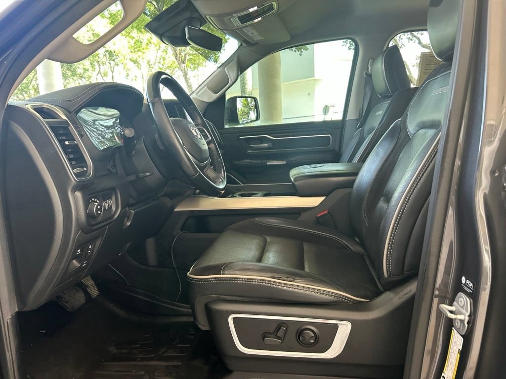 Used 2022 RAM 1500 Laramie AWD/4WD image 6