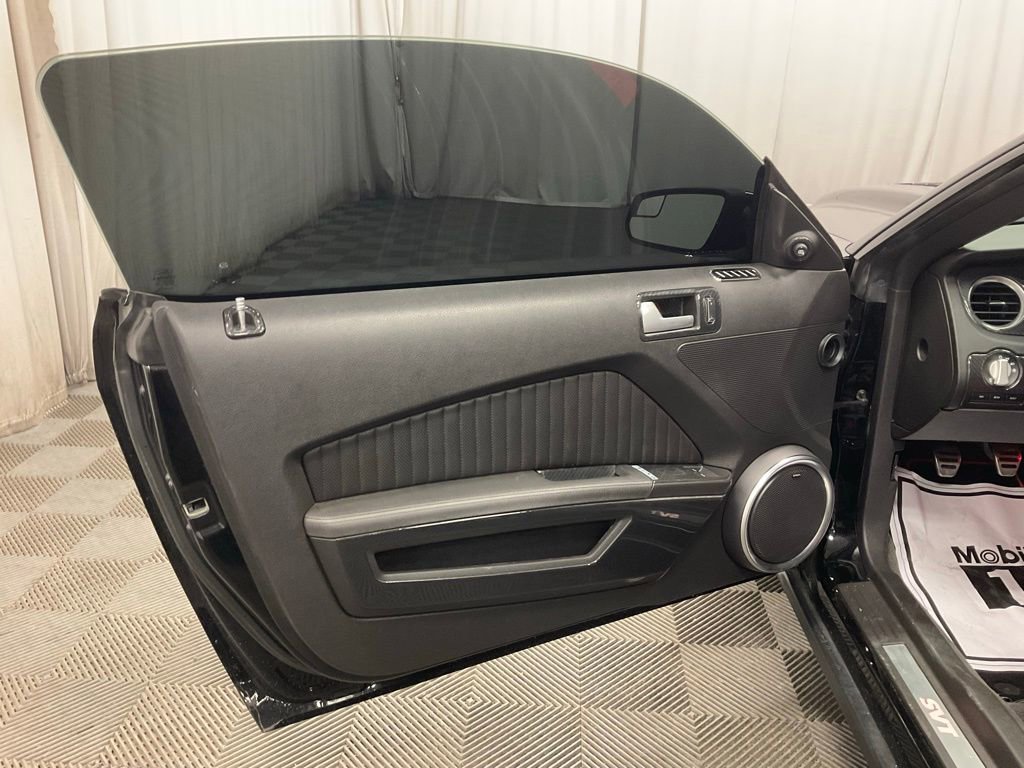 Used 2011 Ford Mustang Shelby GT500 w/ SVT Performance Pkg image 20