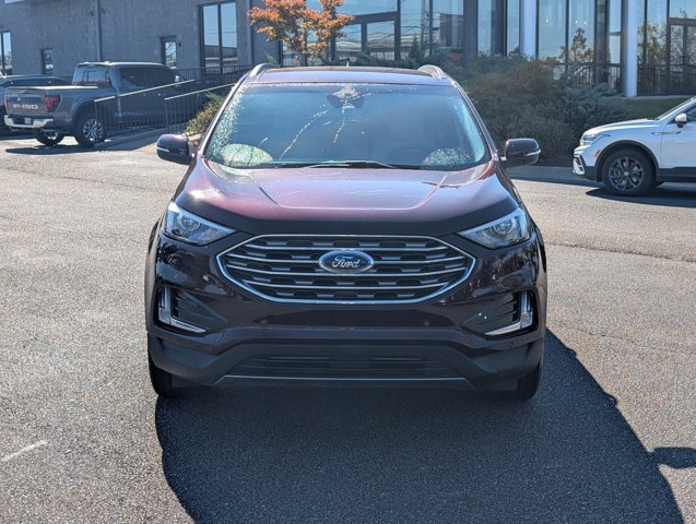 Used 2023 Ford Edge Titanium AWD/4WD image 2