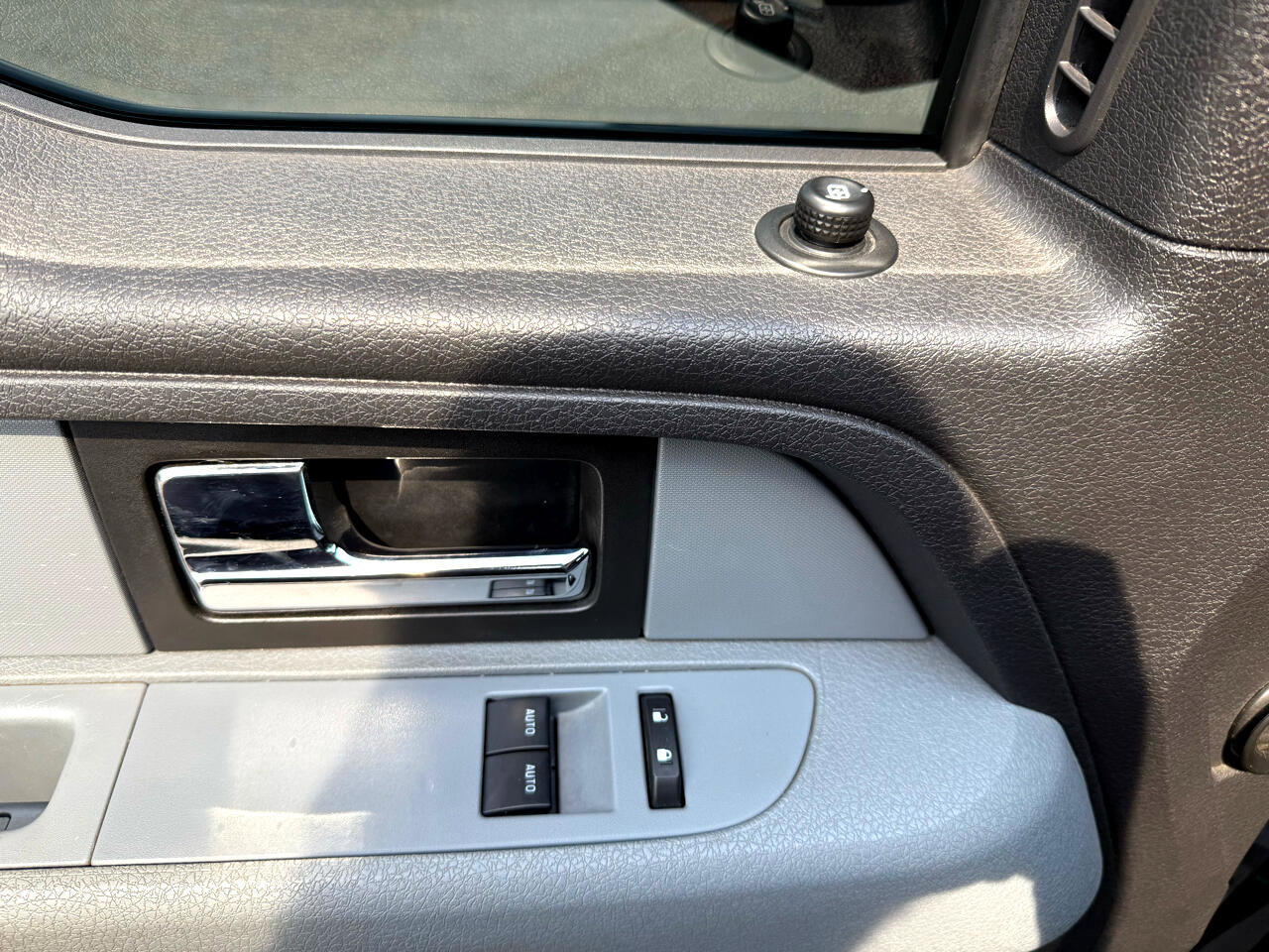 Used 2013 Ford F150 XLT image 12