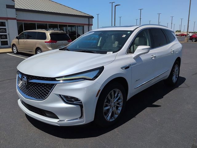 Used 2023 Buick Enclave Avenir w/ Avenir Technology Package FWD image 3