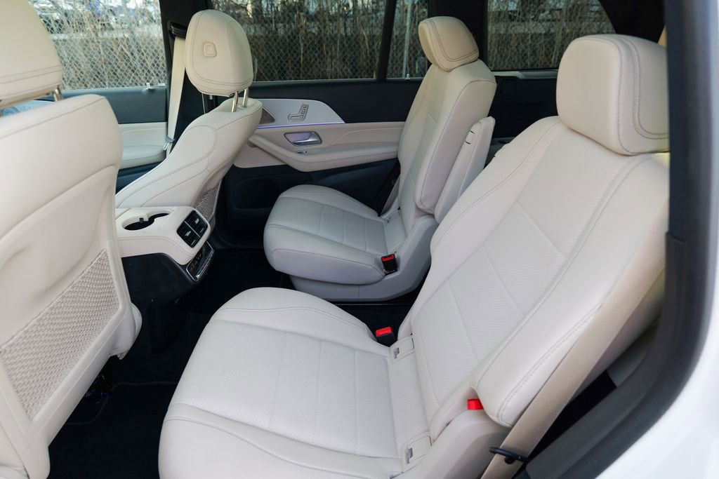 Used 2025 Mercedes-Benz GLS 450 4MATIC image 28