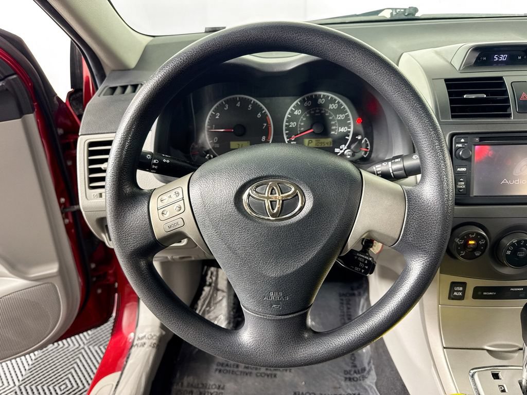 Used 2013 Toyota Corolla LE FWD image 11