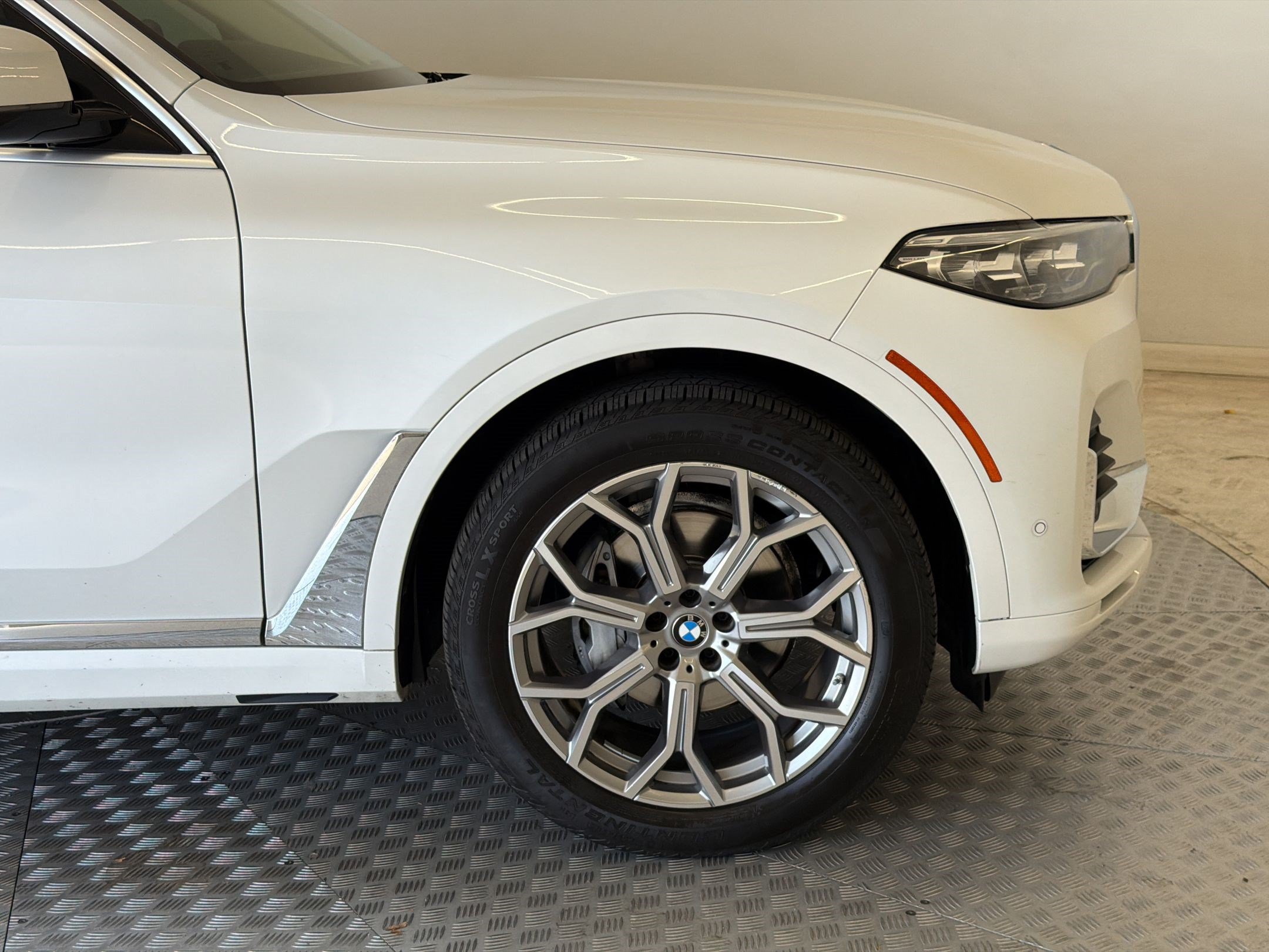 Used 2022 BMW X7 xDrive40i w/ Cold Weather Package AWD/4WD image 13