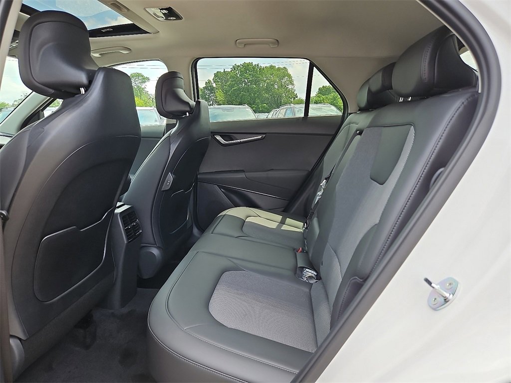 New 2025 Kia Niro EX Touring image 7