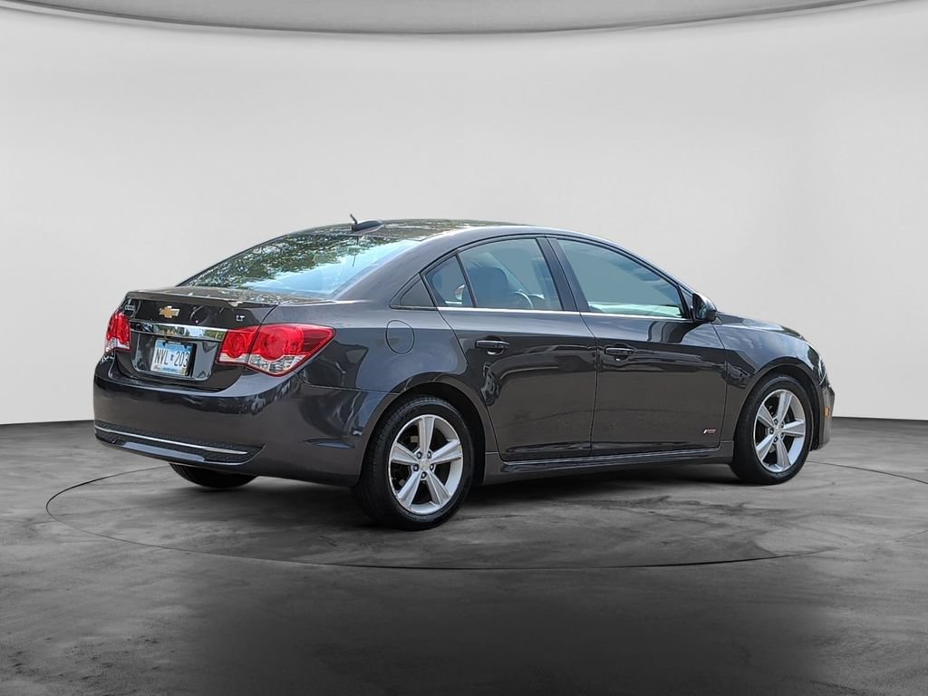 Used 2016 Chevrolet Cruze LT w/ Sun, Sound and Sport Package FWD image 7