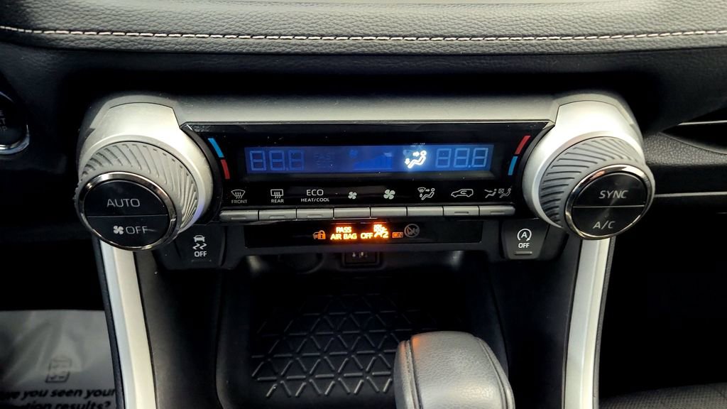 Certified 2025 Toyota RAV4 XLE AWD/4WD image 30
