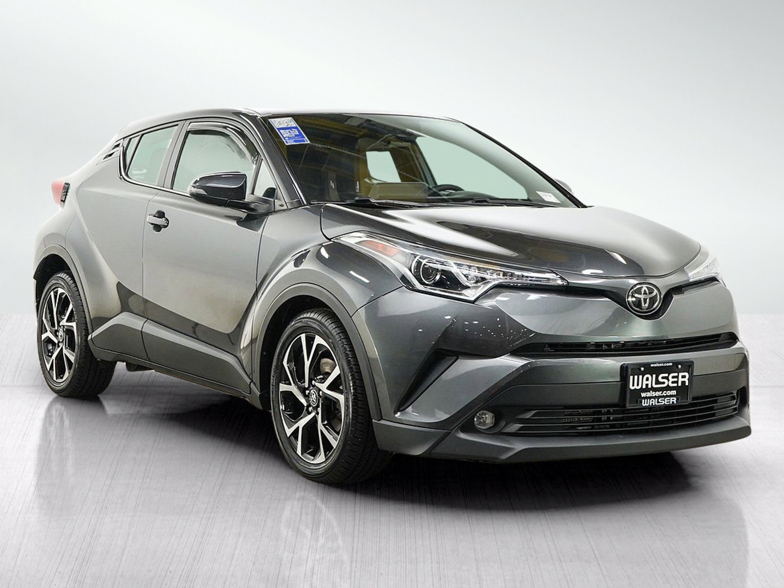 Used 2019 Toyota C-HR Limited FWD image 7