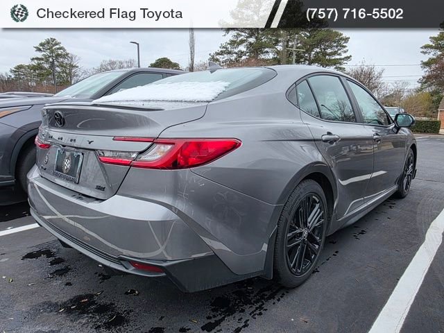 Used 2025 Toyota Camry SE w/ Convenience Package image 2