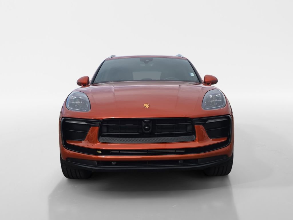 Used 2023 Porsche Macan image 9