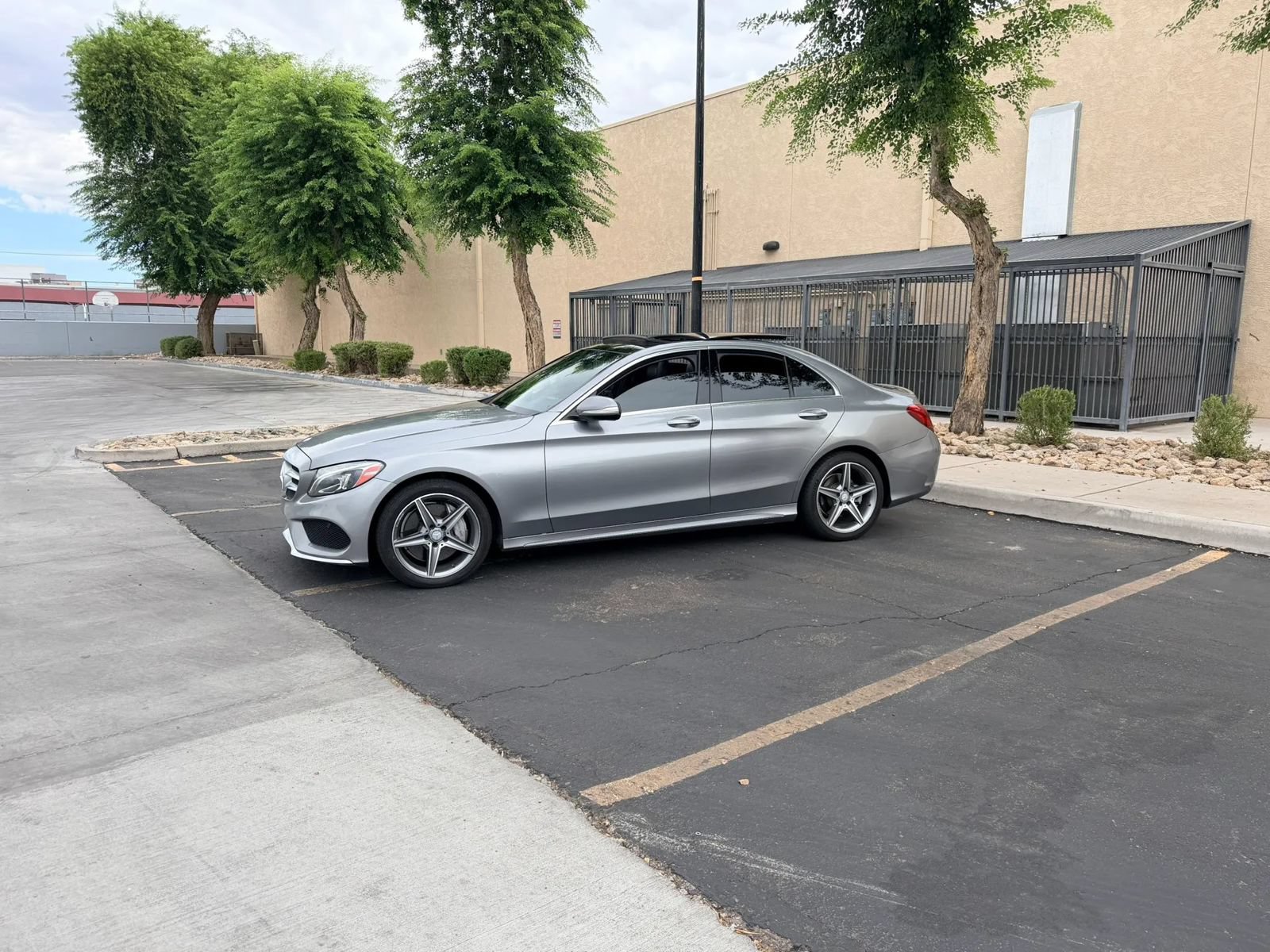 Used 2015 Mercedes-Benz C 300 4MATIC Sedan image 16