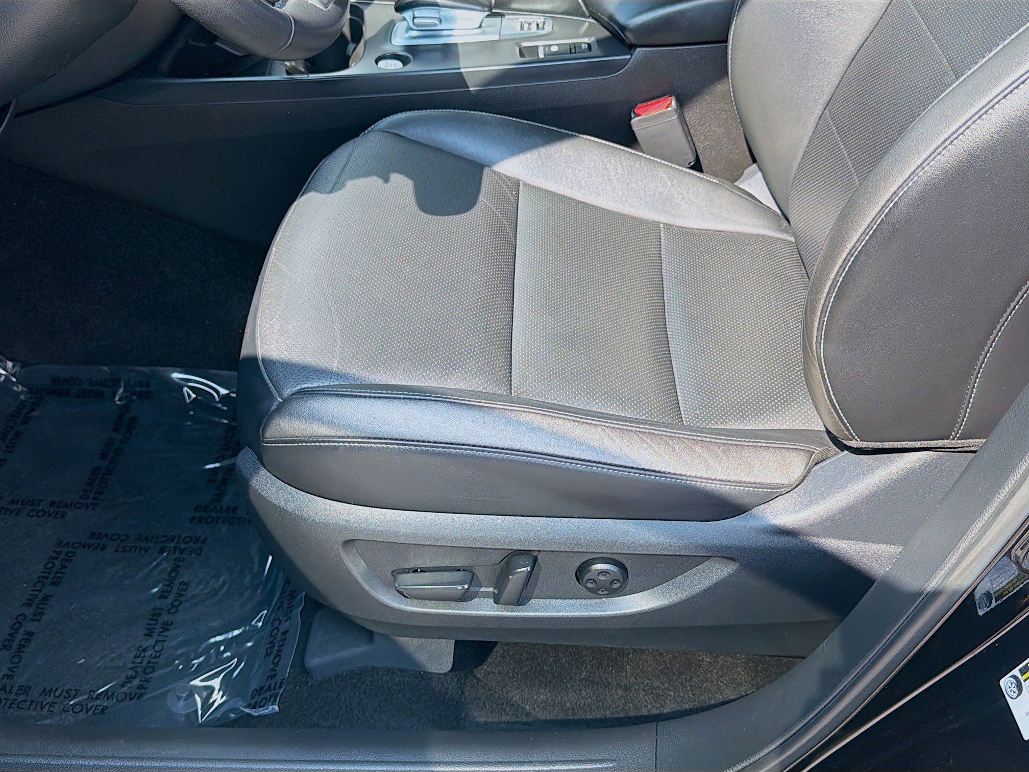 Used 2024 INFINITI QX50 Luxe w/ Accent Package FWD image 19