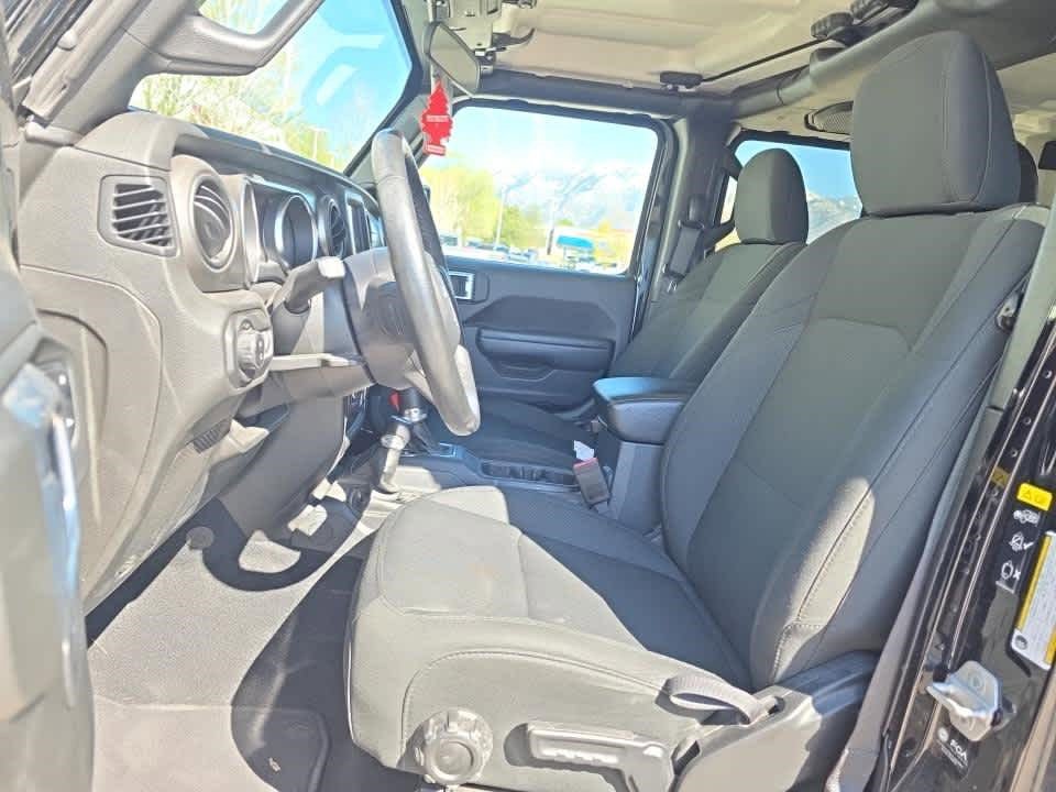 Used 2022 Jeep Gladiator Sport image 10