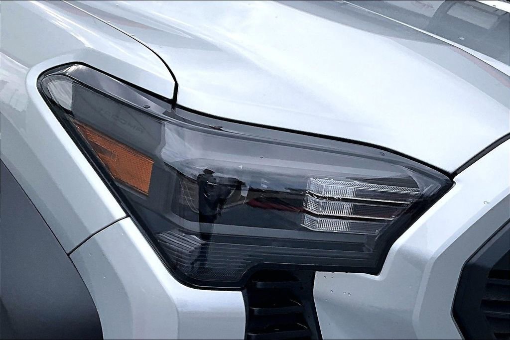 New 2026 Toyota Tacoma SR5 RWD image 20