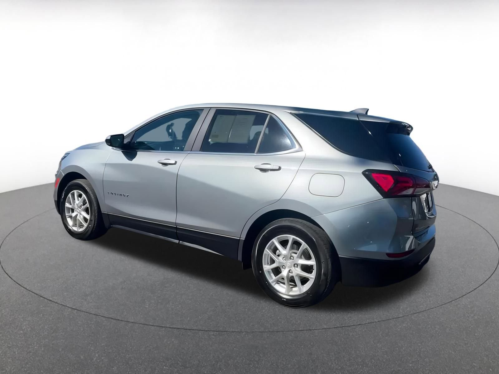 Used 2024 Chevrolet Equinox LT image 10