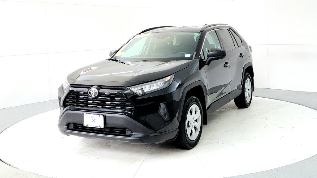 Certified 2021 Toyota RAV4 LE AWD/4WD image 2