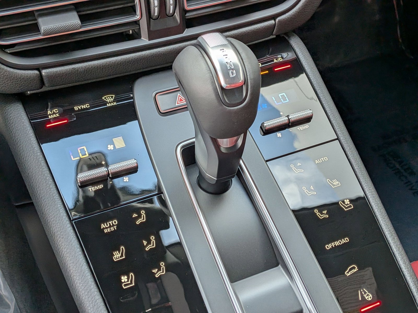 New 2026 Porsche Macan S image 21