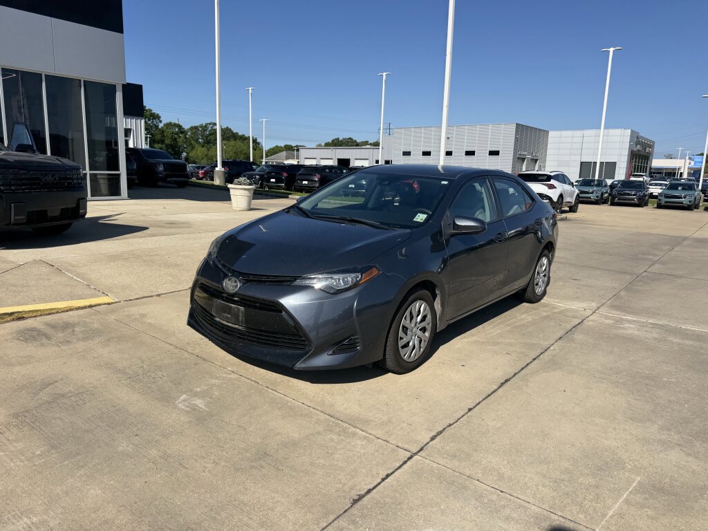 Used 2019 Toyota Corolla LE image 4