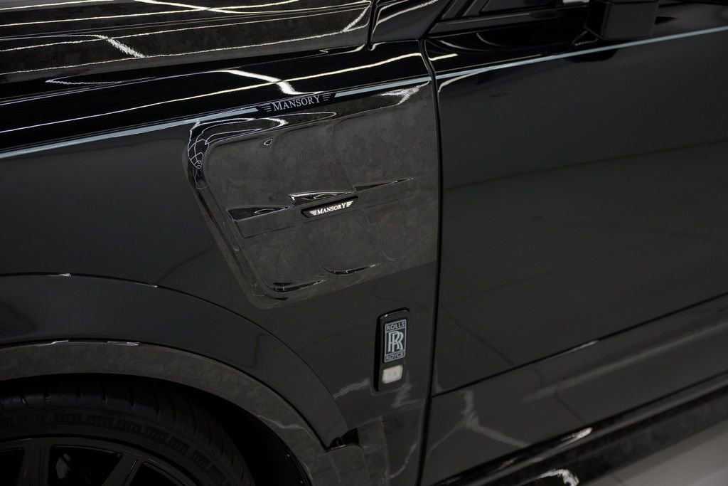 Used 2025 Rolls-Royce Cullinan AWD/4WD image 15